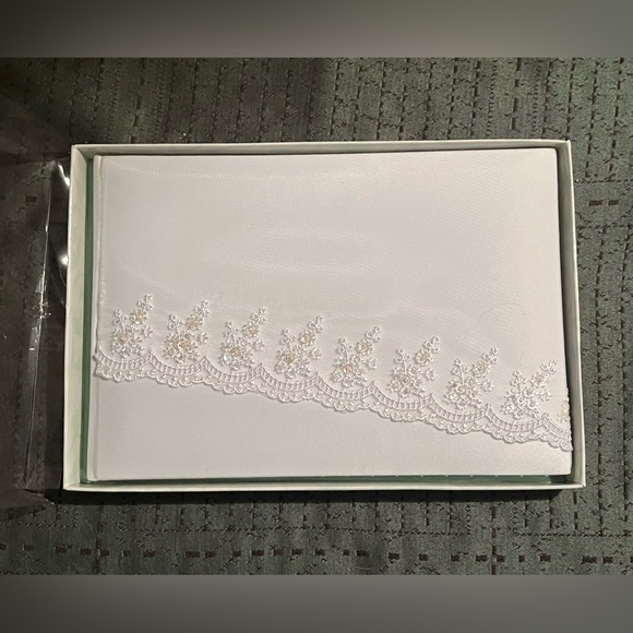 OFFERS! C.R. Gibson Collections Wedding Guest Book - Picture 6 of 8